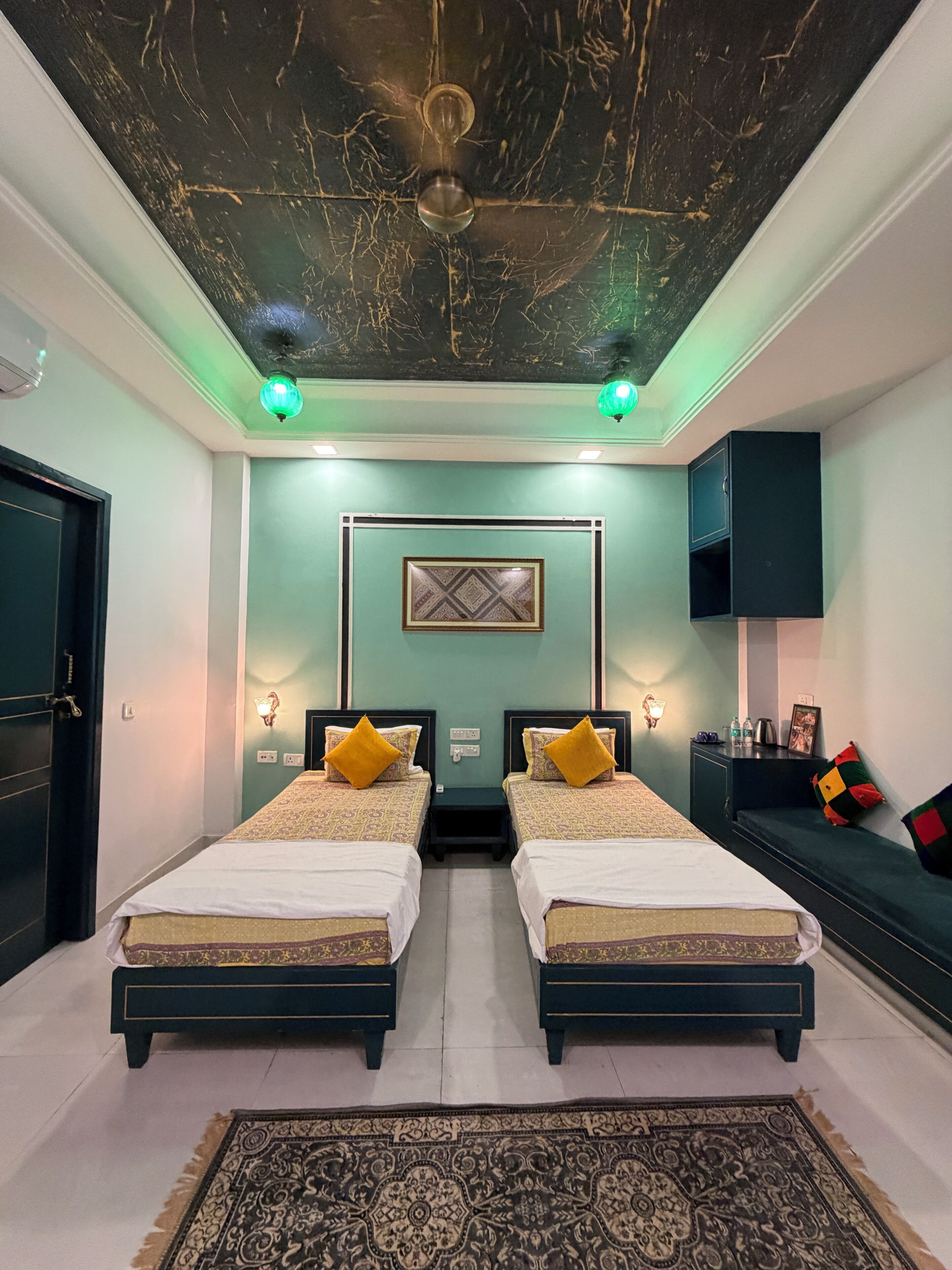 Twin Room | Soundproofing, free WiFi