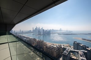Property grounds - The Palm Tower Skyline View 2 Bedroom in Dubai (Dubai)