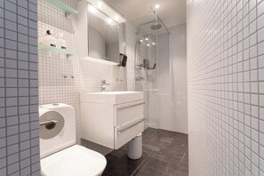 Apartment, 2 Bedrooms | Bathroom | Shower, hair dryer, towels, soap - ApartDirect Gamla Stan III (Stockholm)