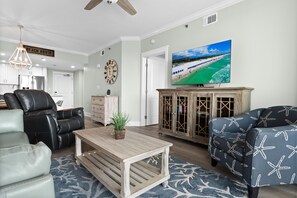 Smart TV - Waterscape A522 ~ Beachy-Chic 1BR ~ Beach View ~ Beach Service (Fort Walton Beach)