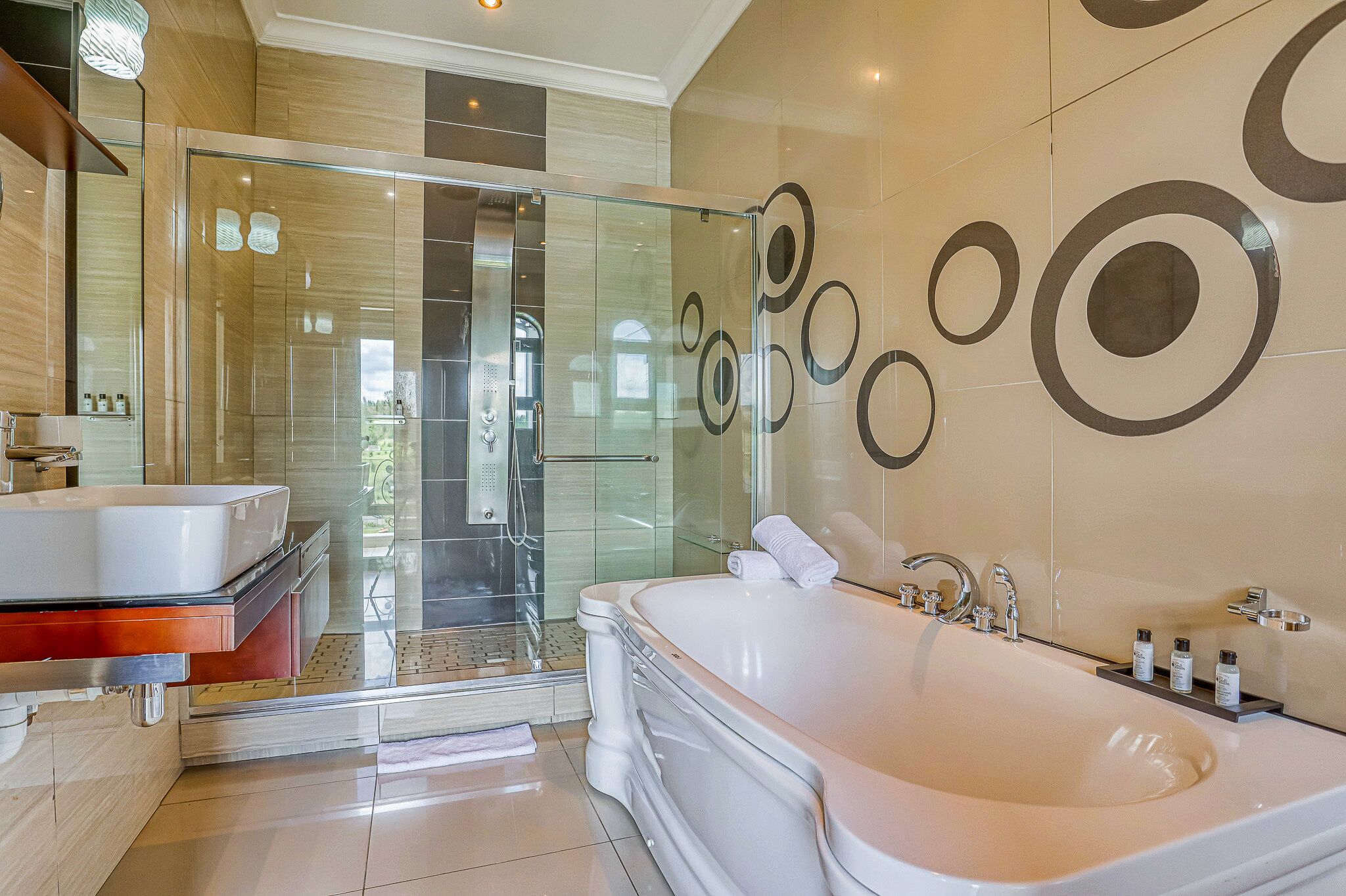 superior suite, non smoking | bathroom | separate bathtub and shower, deep-soaking bathtub, free toiletries