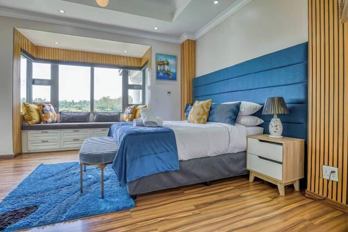 1 kamar tidur, selimut bulu angsa, dan didekorasi berbeda-beda