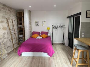 1 bedroom, iron/ironing board, free WiFi, bed sheets
