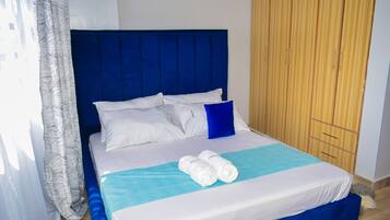 2 bedrooms, iron/ironing board, WiFi, bed sheets