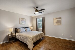 2 Schlafzimmer, Bügeleisen/Bügelbrett, WLAN, Bettwäsche