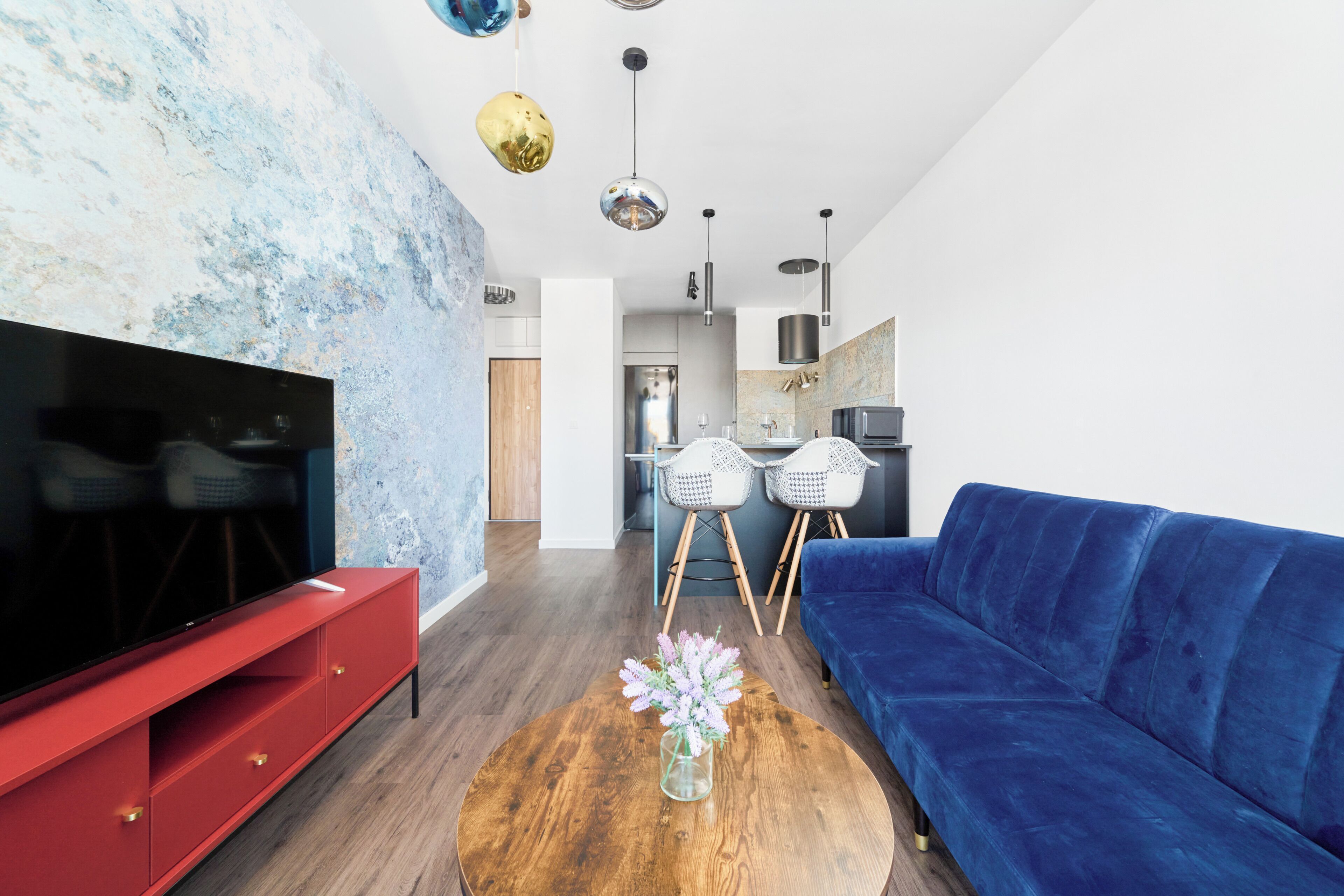 Apartment, 1 Bedroom, Balcony | 1 bedroom, bed sheets