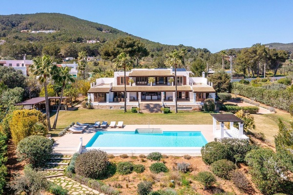 Activities, Amenities, Building Exterior, Garden, Main Entrance, Spring, Summer