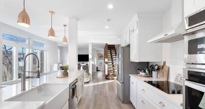 Hillside Hideaway: Container Home in Blowing Rock