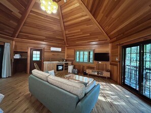 Signature Tree House, 2 Queen Beds, Non Smoking, Mountain View | Minibar, laptop workspace, soundproofing, free WiFi - Senboard Manor (Yuchi)