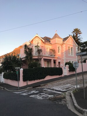 Exterior - Spacious Heritage House in Central Cape Town (Cape Town)