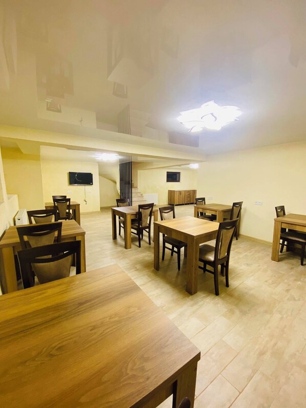 Dining - HOTEL SUNRISE (Kutaisi)