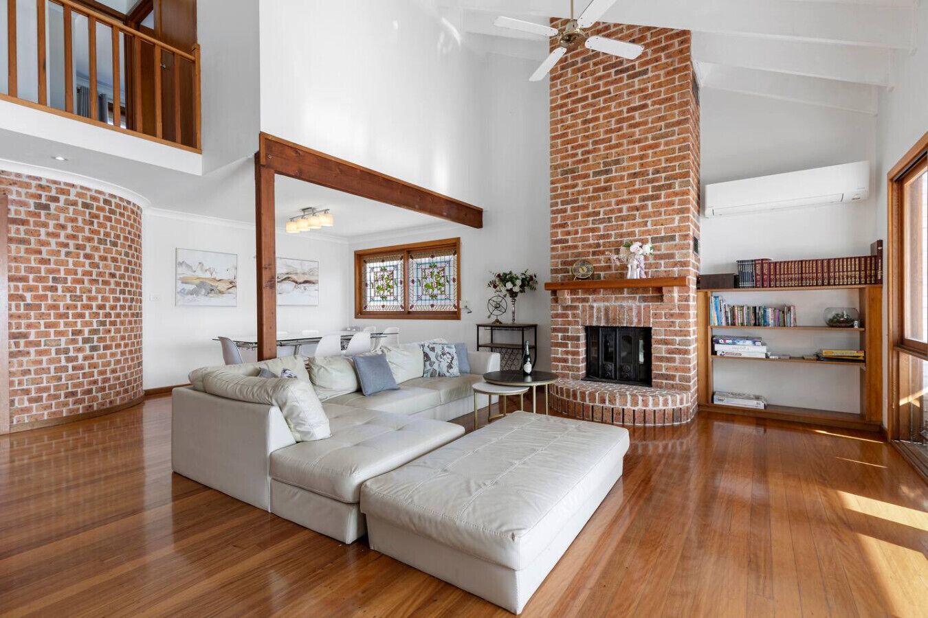 TV, fireplace, stereo