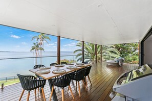 Outdoor dining - Infinity on Moss Panoramic Lakefront 6 BDRM Villa (Toukley)