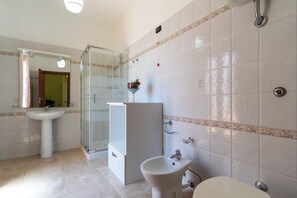 Apartment | Badezimmer