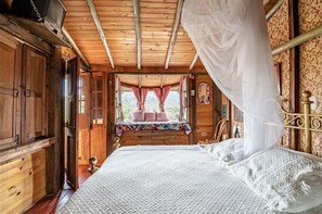Design Cabin | 2 bedrooms, soundproofing