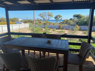 Hooked on Hardwicke - Short walk to the beach!  Off Peak special!