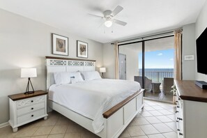 3 bedrooms, iron/ironing board, free WiFi, bed sheets - Gulf Front Condo | Outdoor & Indoor Pools! (Orange Beach)