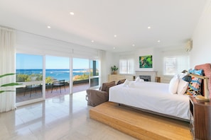 5 bedrooms, desk, iron/ironing board, WiFi