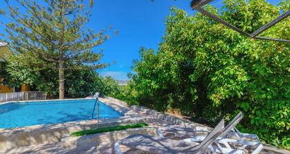 Casa Rural Andaluza, Rodeada de VegetaciĂłn, Piscina. Ideal Vacaciones en Familia