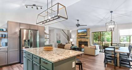 5 min to Ski: Hot Tub EV Charger Golden Tee 60"TV