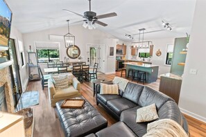 Télévision, cheminée