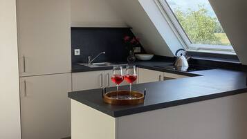 Réfrigérateur, four, plaque de cuisson, lave-vaisselle