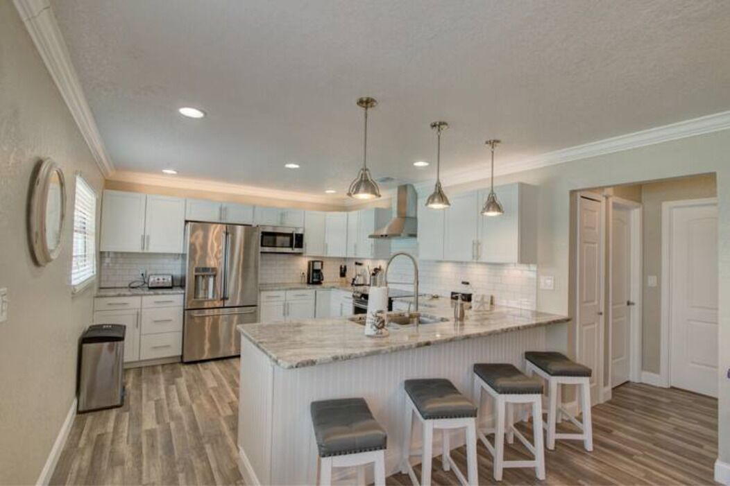 Beach Getaway. 2 Bedroom 2 Bathroom Sleeps 6. Pet Friendly