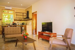 Interior - Macmillan's Holiday Villas (Praslin Island)