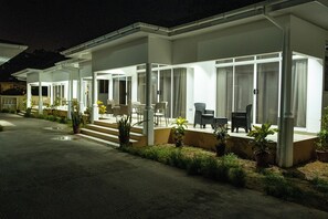 Exterior - Macmillan's Holiday Villas (Praslin Island)