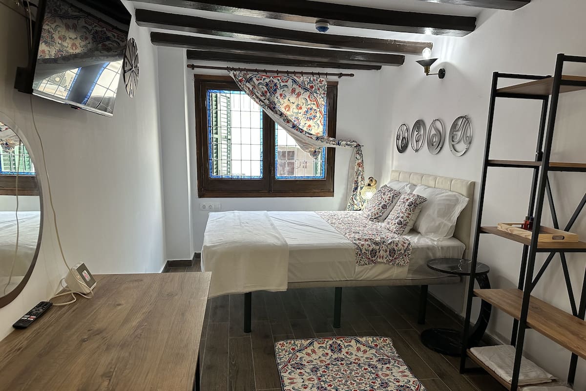Habitación doble Deluxe | Ropa de cama de alta calidad y edredón
