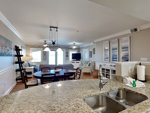 المنشأة من الداخل