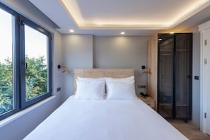 Suite with Sea View | 1 bedroom, Egyptian cotton sheets, premium bedding, minibar - ART Karakoy Hotel (Istanbul)