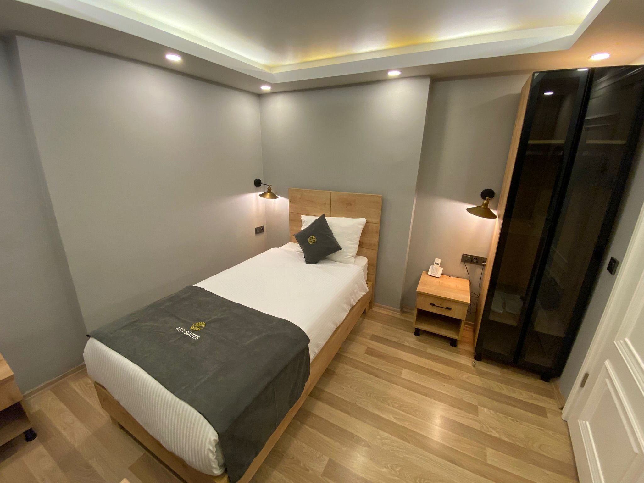 Economy Twin Room, 2 Bedrooms | 1 bedroom, Egyptian cotton sheets, premium bedding, minibar