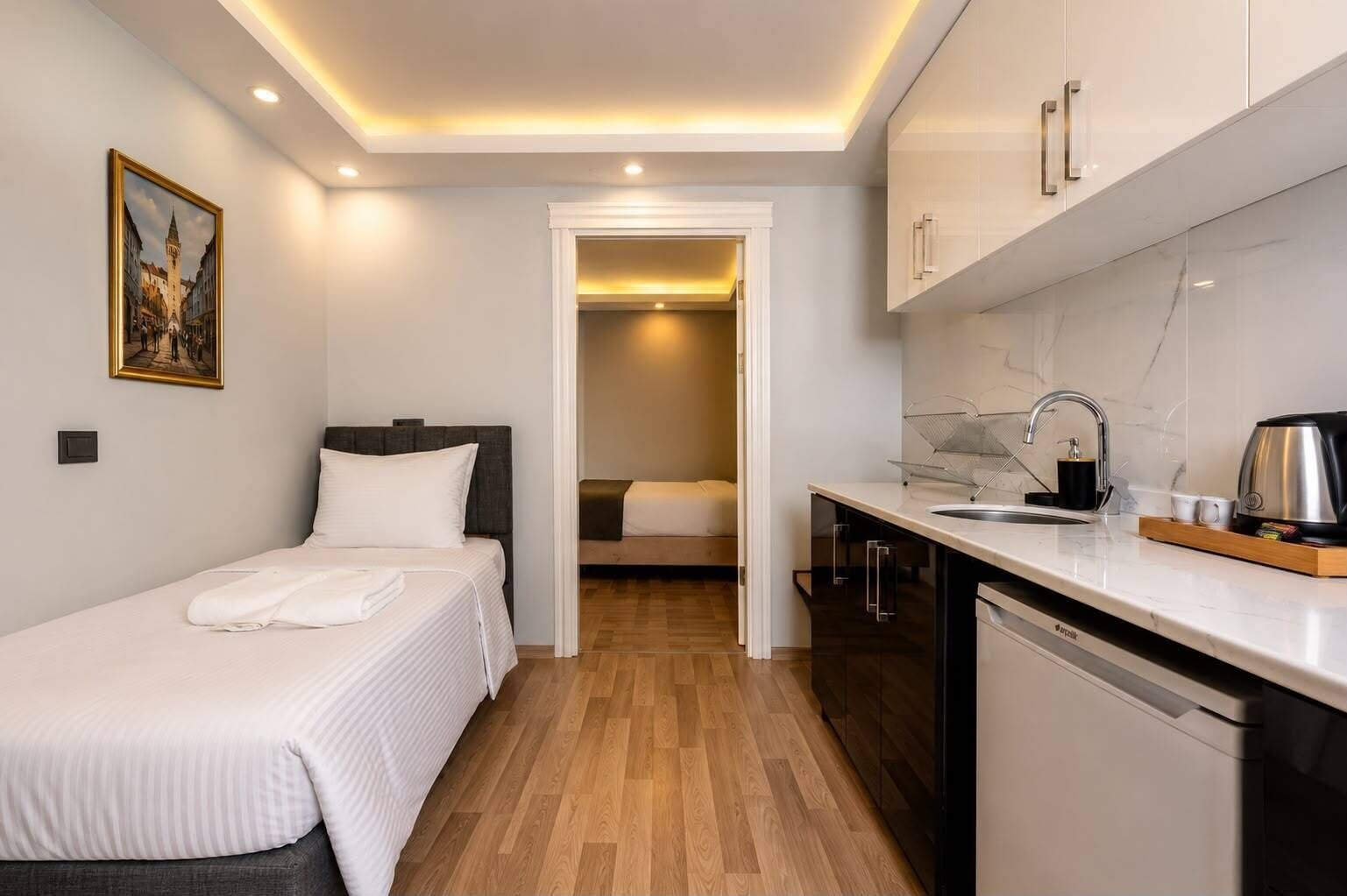 Standard Twin Room, Non Smoking, Kitchen