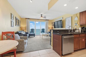 TV - 14th Floor great for a family of 6, Spring/Summer open! (Panama City Beach)