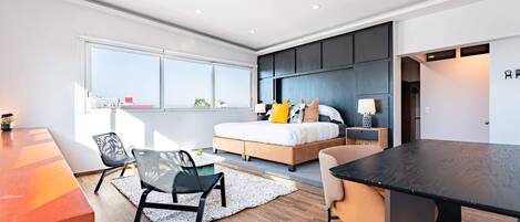 5 Schlafzimmer, Zimmersafe, Schreibtisch, Bügeleisen/Bügelbrett