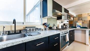 Fridge, microwave, oven, stovetop