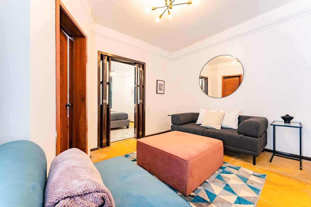 智能电视、办公室