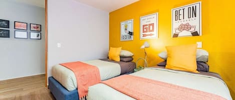 4 bedrooms, desk, iron/ironing board, travel crib