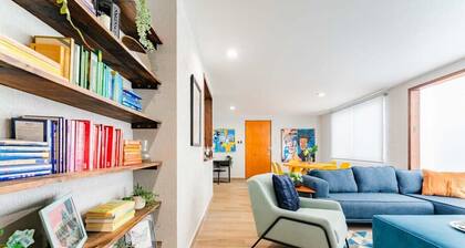 Exciting Central Roma Condo, Parque Mexico 550m!