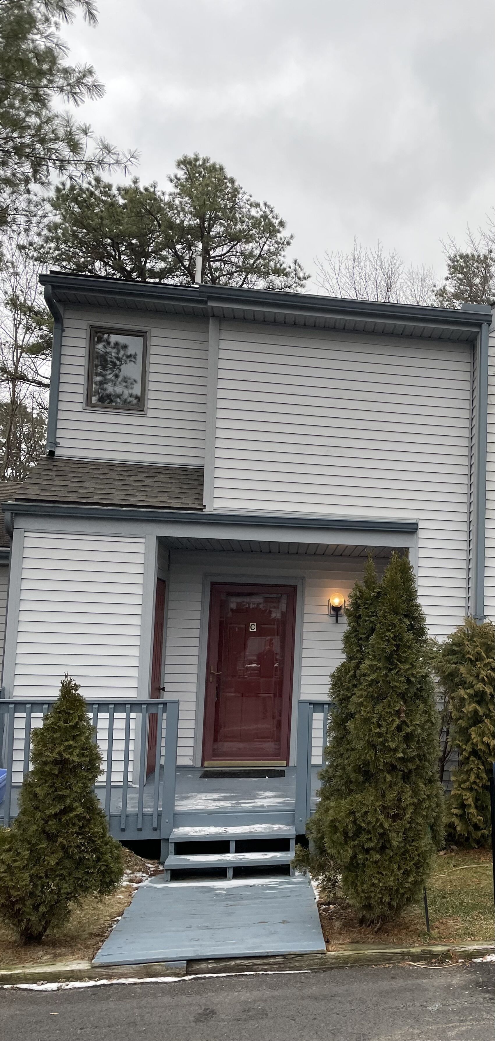 Mountain Hideaway: Your Pocono retreat. Your adventure awaits! 