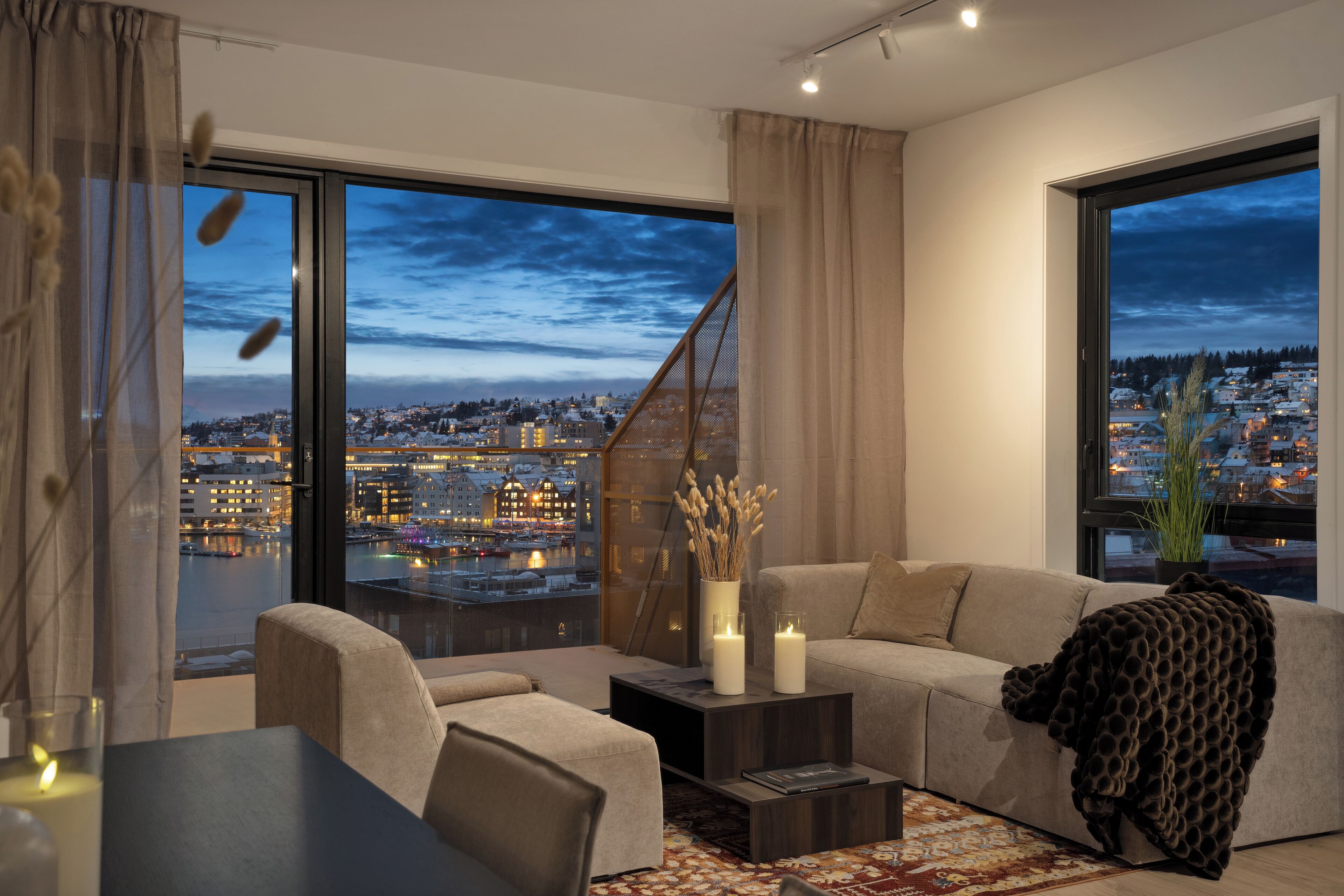 Deluxe Apartment | Living area | Smart TV, streaming services