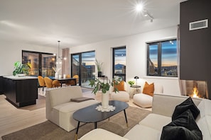 Appartement Exclusif | Coin séjour | TV connectée, services de streaming