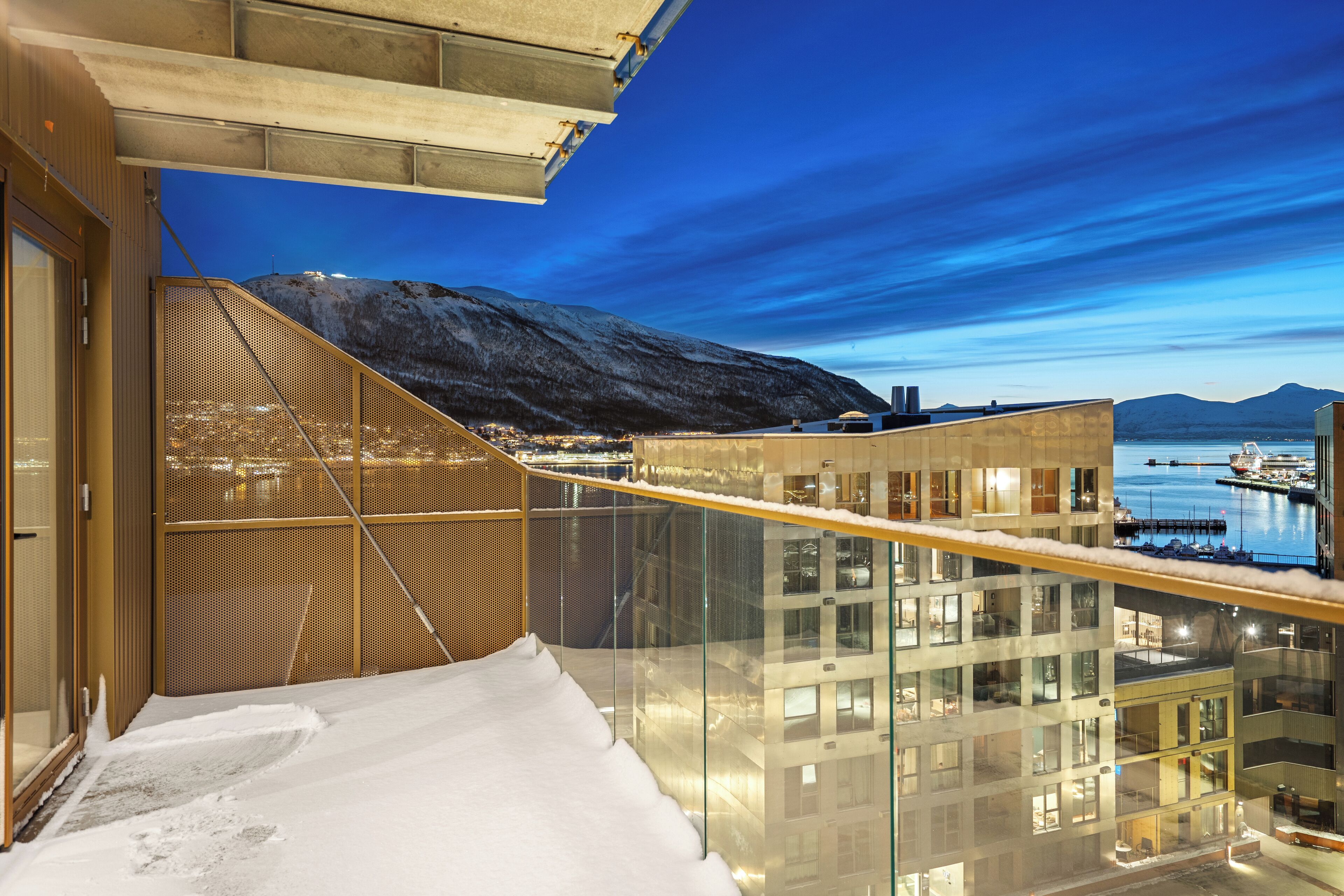 Exclusive Apartment | Balcony