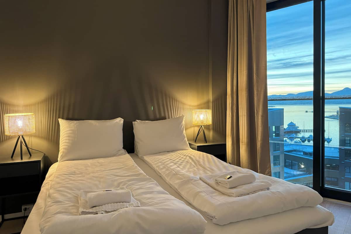 Deluxe Apartment | 3 bedrooms, down comforters, individually decorated