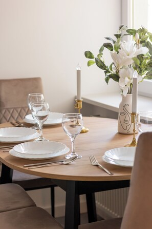 Apartment, 2 Bedrooms, 2 Bathrooms | In-room dining - Apartment Wojciechowskiego by Renters (Warsaw)