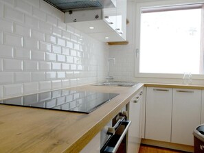Fridge, oven, dishwasher