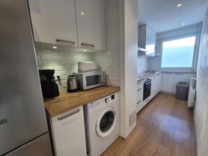 Fridge, oven, dishwasher