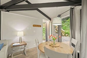 Interior - Ski In/Ski Out Round House in Sugar Mountain (Sugar Mountain)