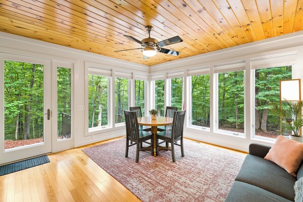 Interior - 4BR/2.5BA on 5 acres near Bold Rock Cidery & Devils Backbone (Nellysford)